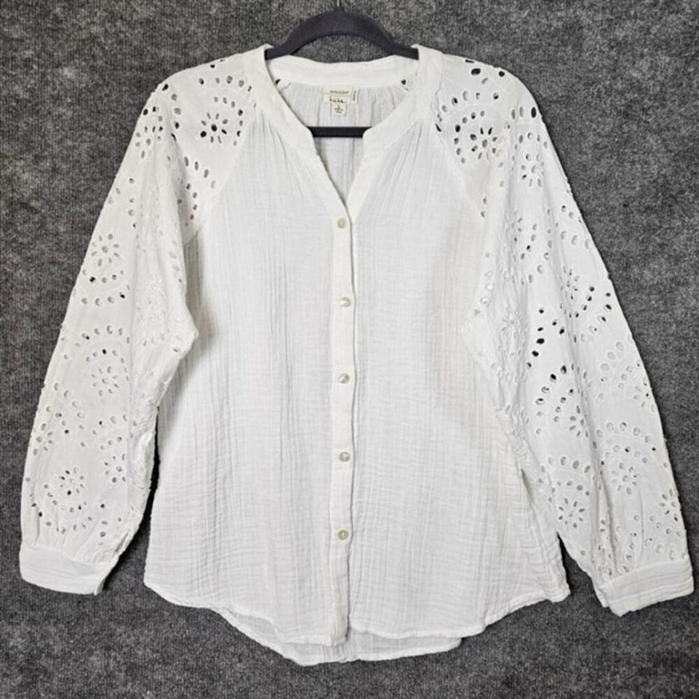 Nicole Miller White   3/4 Sleeve Artelier Embroidered Eyelet Button up Blouse M